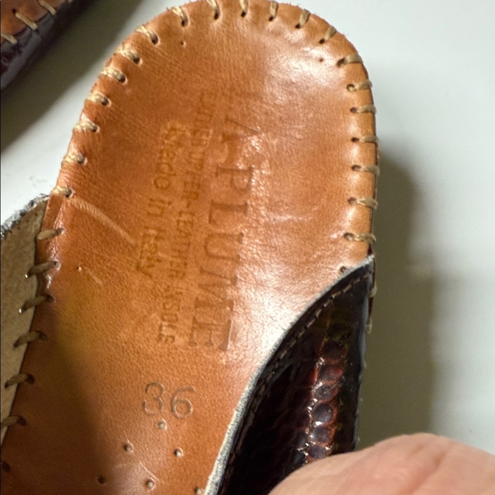 La Plume Brown Leather Sandals - Picture 12 of 12